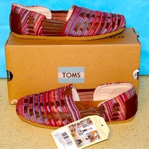 Tom's slip on Huaracha shoes flats NEW great for vacay size 8.5 super cute comfy